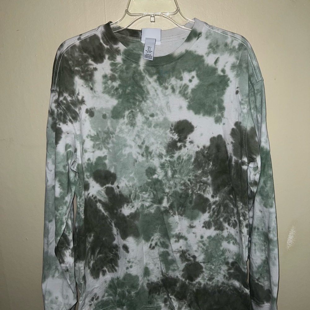 H&M Forest Tie-Dye Long Sleeve Shirt